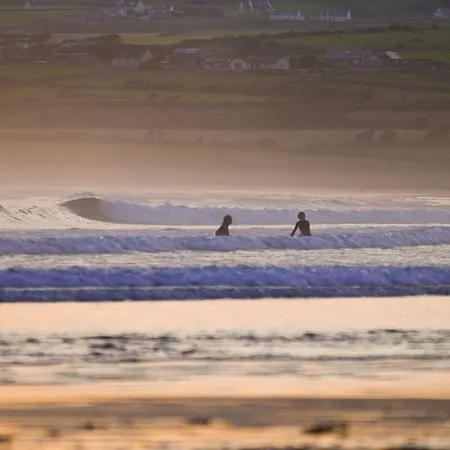The Red Door Lios Na Mara Ferienhaus Lahinch